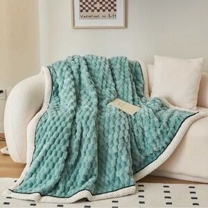 Luxurious Teal Textured Throw Blanket